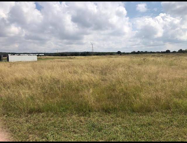 LAND FOR SALE IN WATERLAKE FARM LIFESTYLE ESTATE